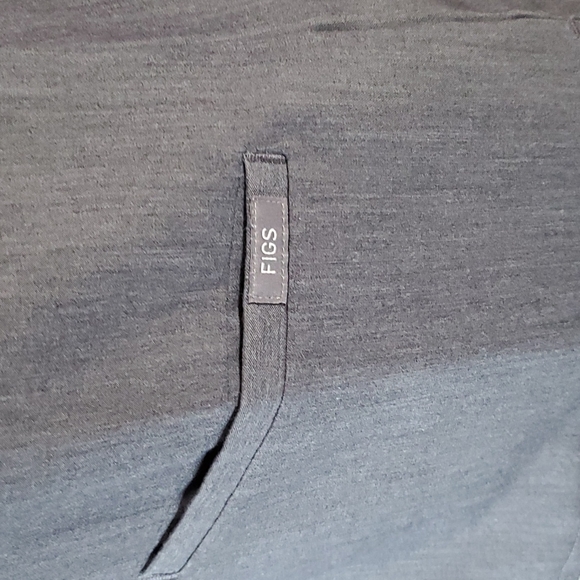 FIGS Technical Collection Grey Scrub Top Tunic. Sz XS. - Picture 5 of 11